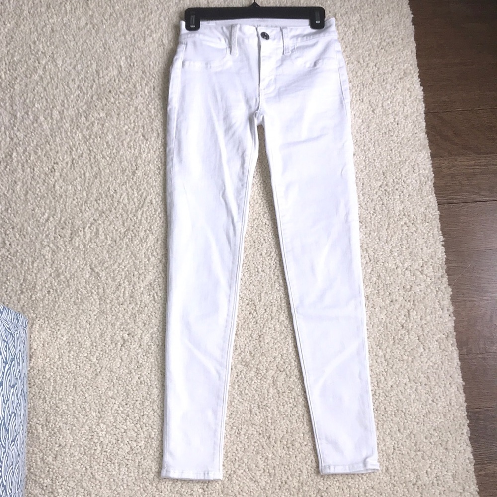 white skinny jeans from American eagle